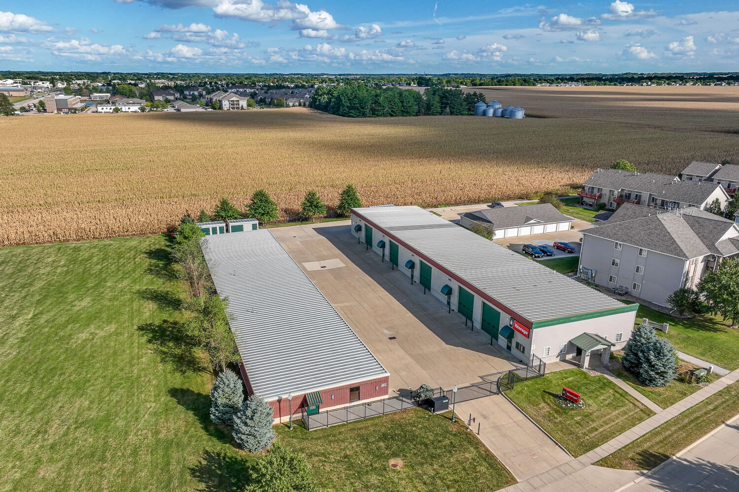 Moove-In-Self-Storage_570-Penn_9.24.25_©2025-Jonathan-David-Sabin_InfinityPhotographic.com_All-Rights-Reserved-DJI_0939