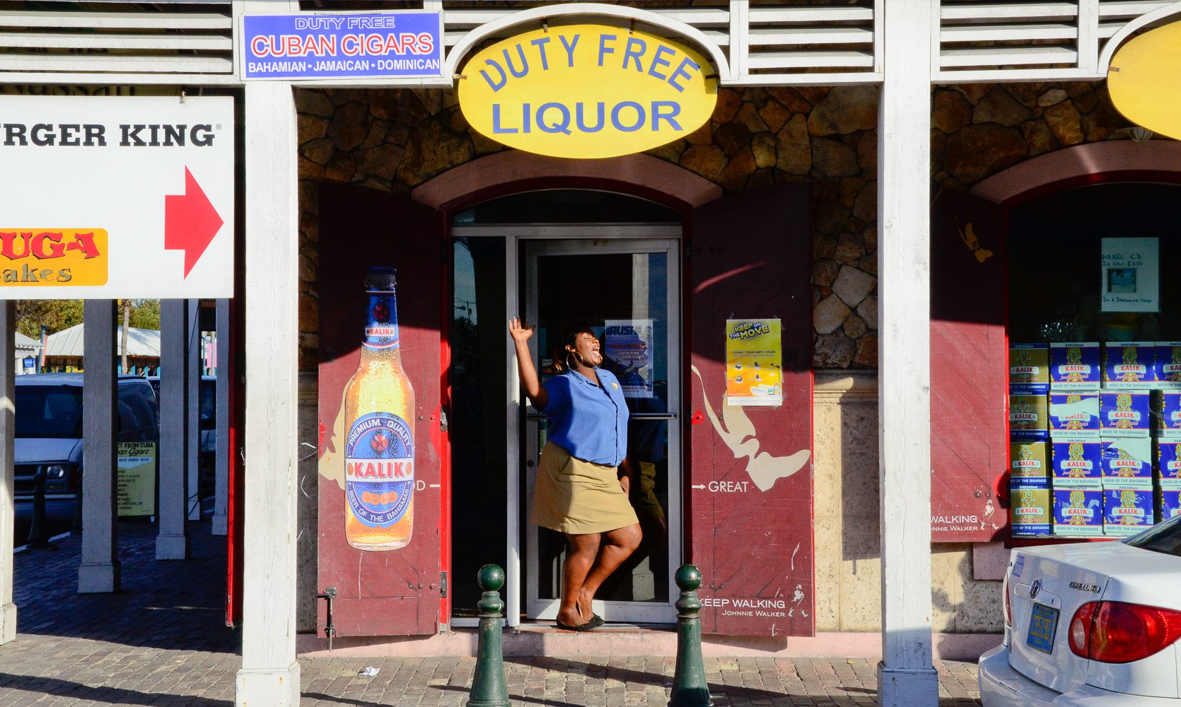 Nassau-Bahamas-123010_©2015-Jonathan-David-Sabin_All-Rights-Reserved_jsabin.com